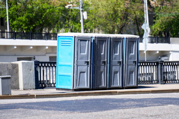 Porta potty delivery and setup in Tamarac, FL